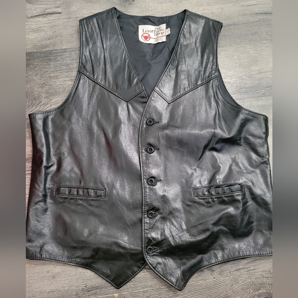 Vintage Sears The Leather Shop Leather Vest 46 Tall Nylon Lined Buttondown MENS - Picture 1 of 6